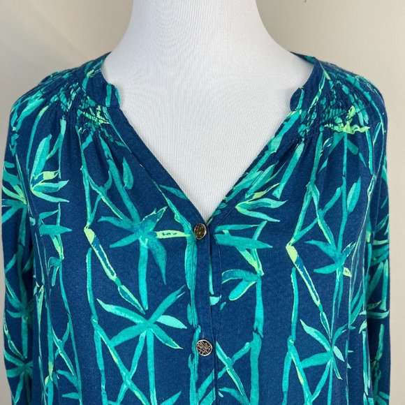 Lilly Pulitzer Top XS Blue Button Up V-Neck Long Sleeve Tropical Elsa - Picture 2 of 14